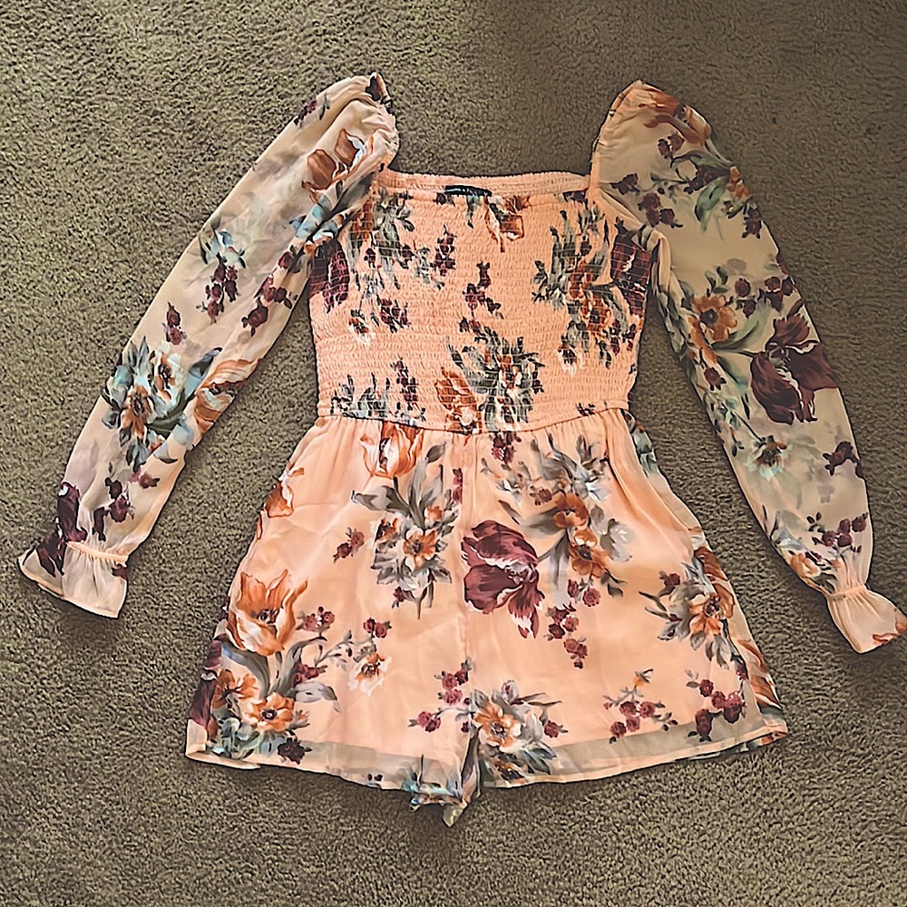 PINK FLORAL ROMPER - ABERCROMBIE & FITCH